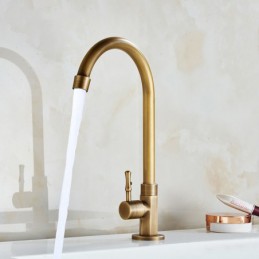 Küchenarmatur im Retro-Stil...